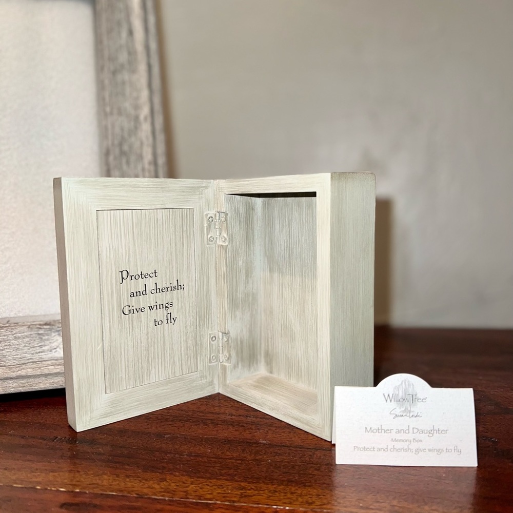Mother and Daughter Memory Box - LIKE NEW